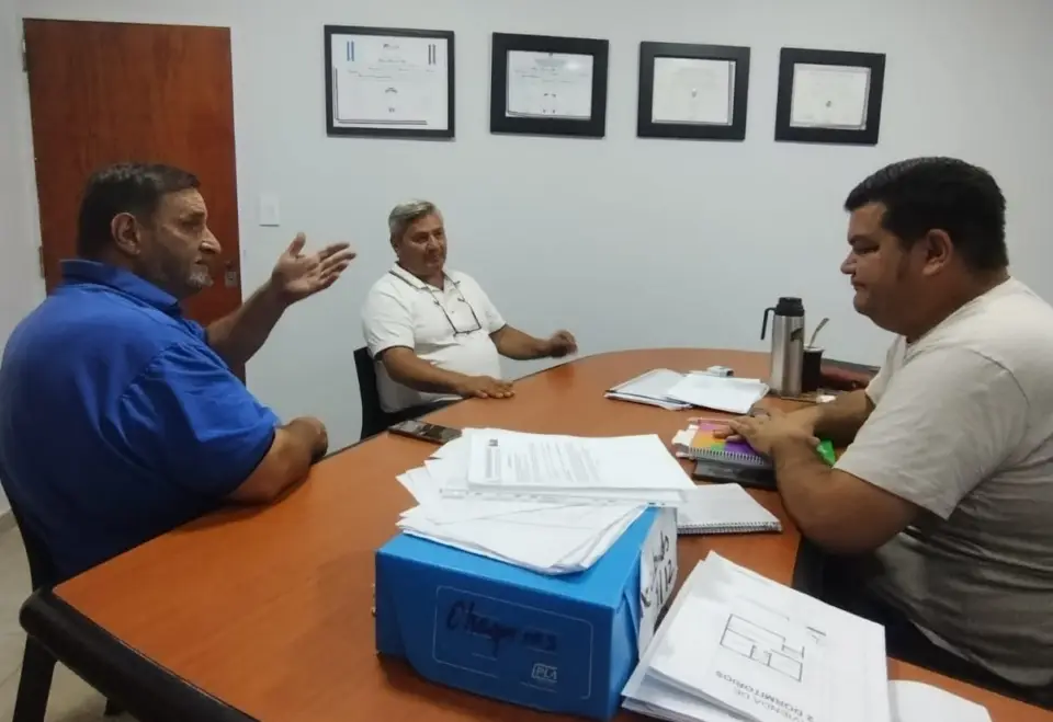 Darío Delssin visitó al Intendente Fabio Villa