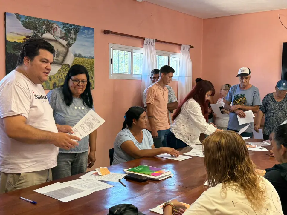 Entrega de pensiones Ley 5110 en el Municipio