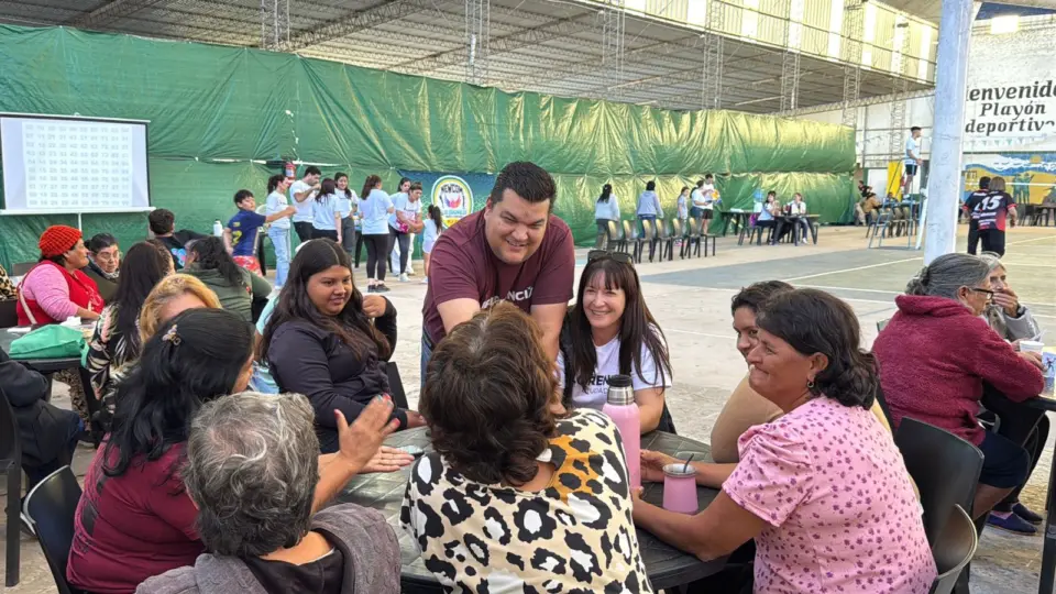 Éxito total en el primer encuentro interprovincial de adultos mayores en Florencia