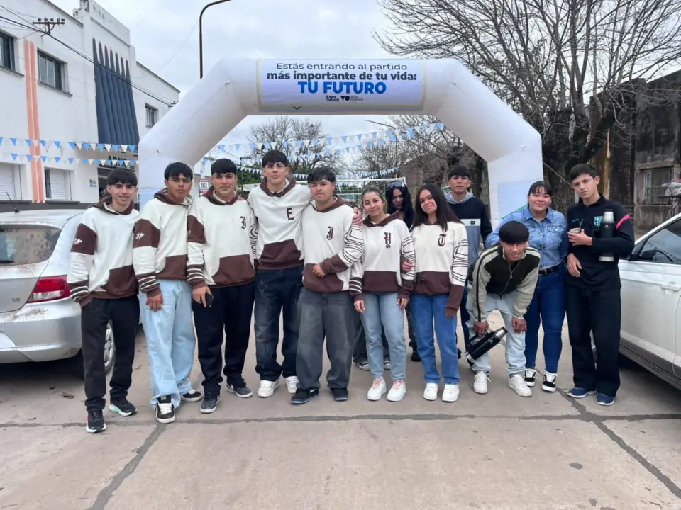 Alumnos de Florencia viajaron a Villa Ocampo para participar de una megamuestra de carreras de nivel superior