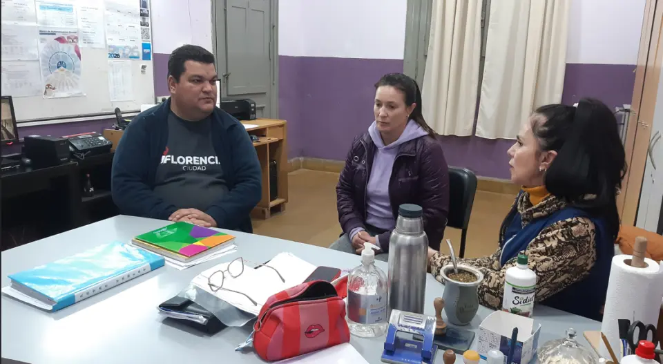 El intendente visitó las escuelas primarias de Florencia
